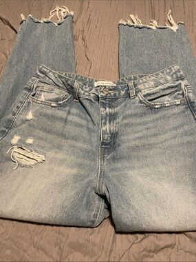 Women’s Flying Monkey Light Blue Distressed Relaxed Jeans, size 29